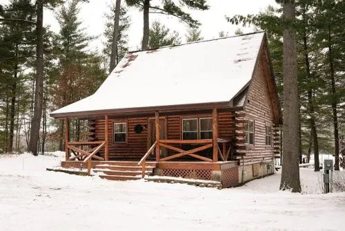Woodland Doe Lodge - Lakefront Log Cabin - Image 1