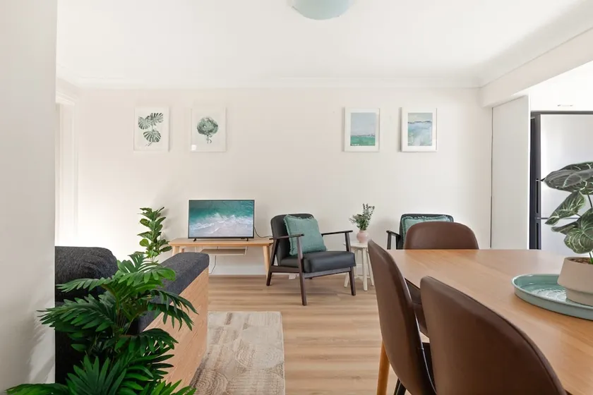 Stylish 2-bed House in Leichhardt - Image 1