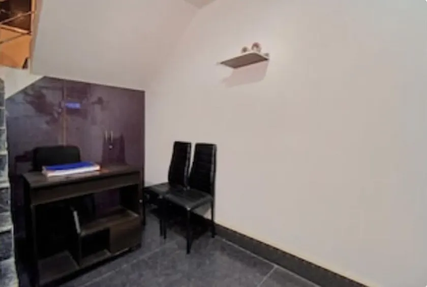 Goroomgo Gangotri Guest House kolkata - Image 1