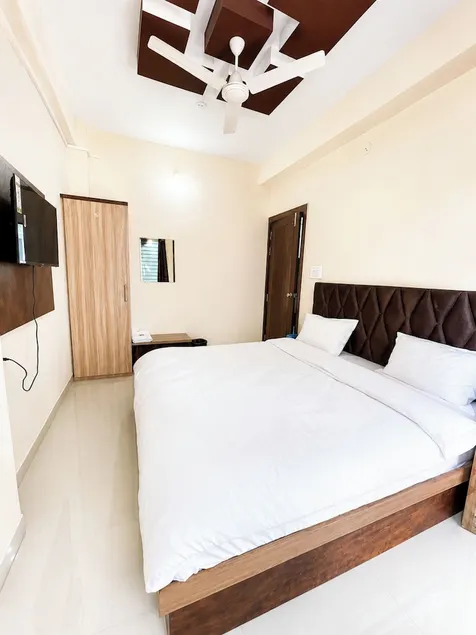 Hotel O Shikar Avenue Ujjain - Image 1