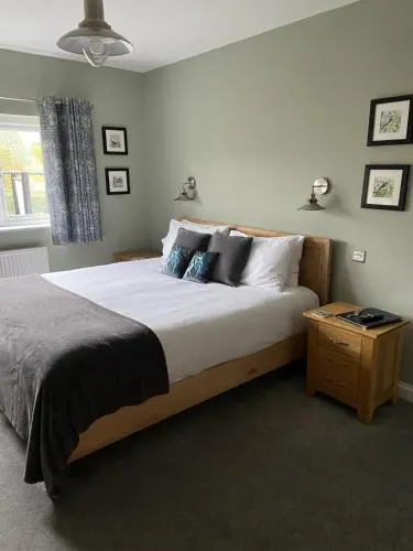 Marshpools Bed & Breakfast Licensed near Weobley village - Image 1