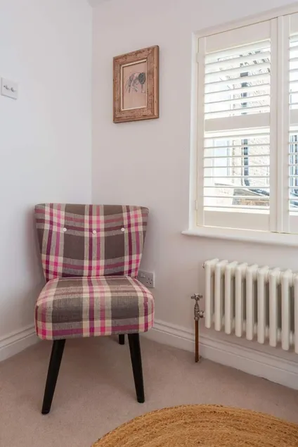 3-bedroom Home in Richmond - Ideal Family Living - Image 1