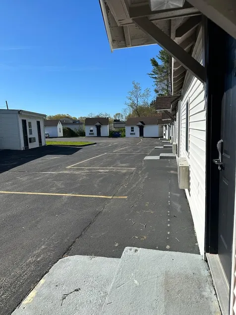 Americas Best Value Inn - North Kingstown - Image 1