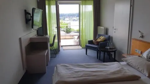 Golf Und Seehotel Engstler - Image 1