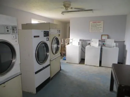 Lincoln Lodge Motel - Image 1