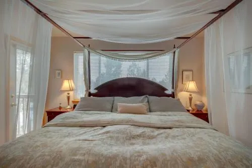 Luxurious Home in Eagle Crest Resort w/ Shared hot Tub, Pool & spa - Image 1