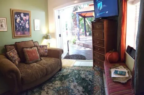 Atlantis House's Master Suite... Voted top 25 in USA - Steps From Beaches - Image 1