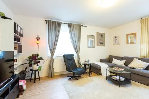 ZV2001 Private Apartments & Rooms Hannover City room agency - Image 1