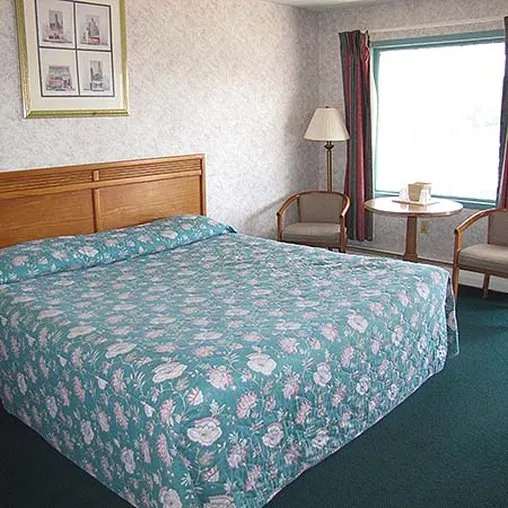 M Star Hotel Canajoharie - Image 1