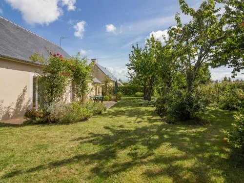 Vacation Home Maison Les Hortensias in Pleurtuit - 4 Persons, 2 Bedrooms - Image 1