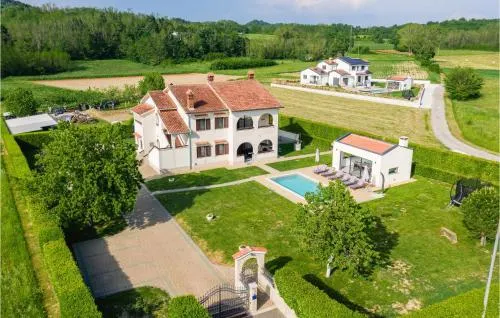 5 Bedroom Nice Home In Karojba - Image 1