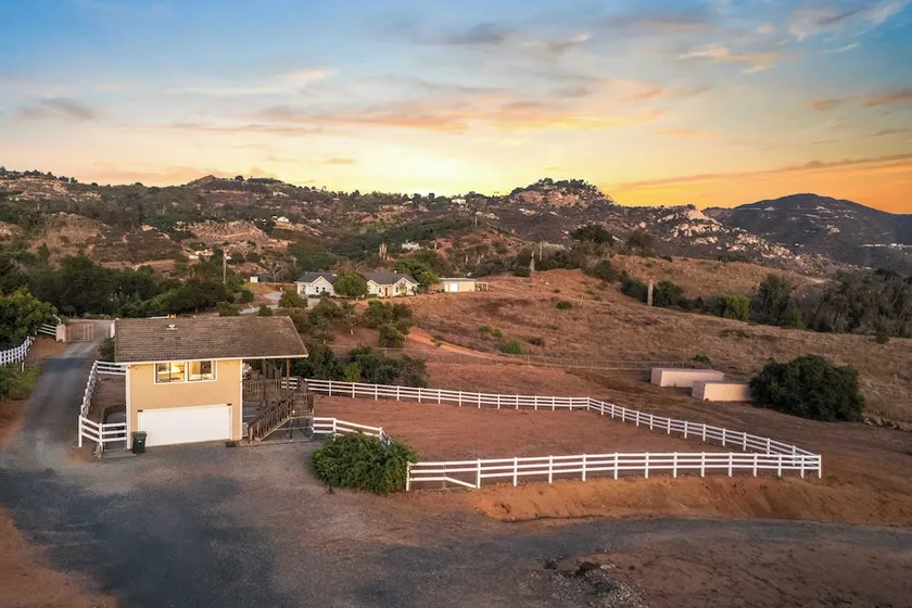Scenic Deck w/ Sunset Views Near Temecula Wineries Estrada Ranch by Avantstay - Image 1