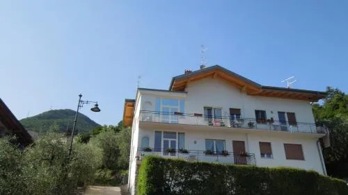 Garda View Guest House - Image 1