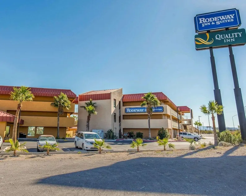 Rodeway Inn & Suites - Image 1