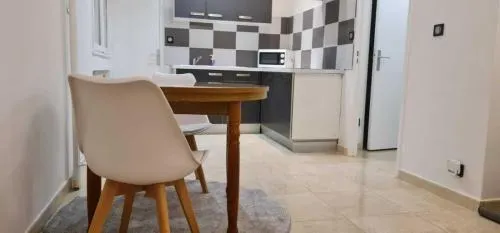 Appartement De La Richelandiere - Image 1