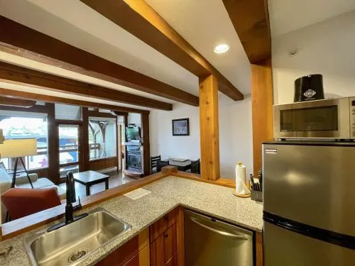 Whiskey Landing #210 Seaside By Natural Elements Vacation Rentals - Image 1