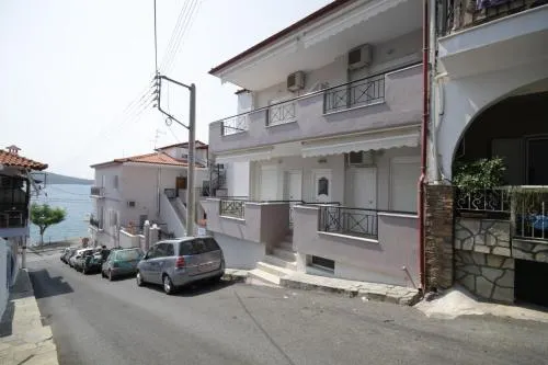 Portodream Studios & Apartments - Image 1