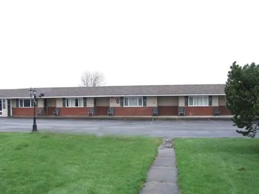 Dreamland Motel - Image 1