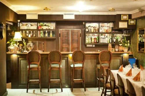 Bialy Kruk Hotel - Image 1