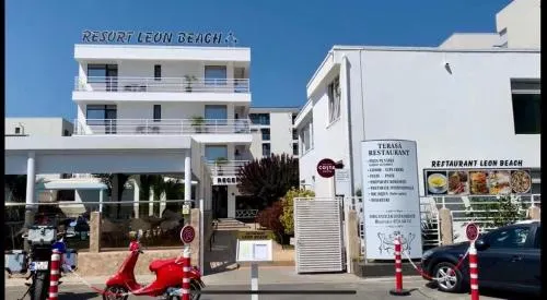 Resort Leon Beach - Image 1