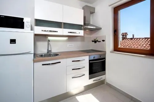 Nice apartment with balcony on the second floor with a lovely view of the sea - Image 1