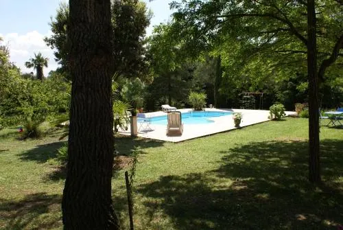Manor Norbert - Image 1