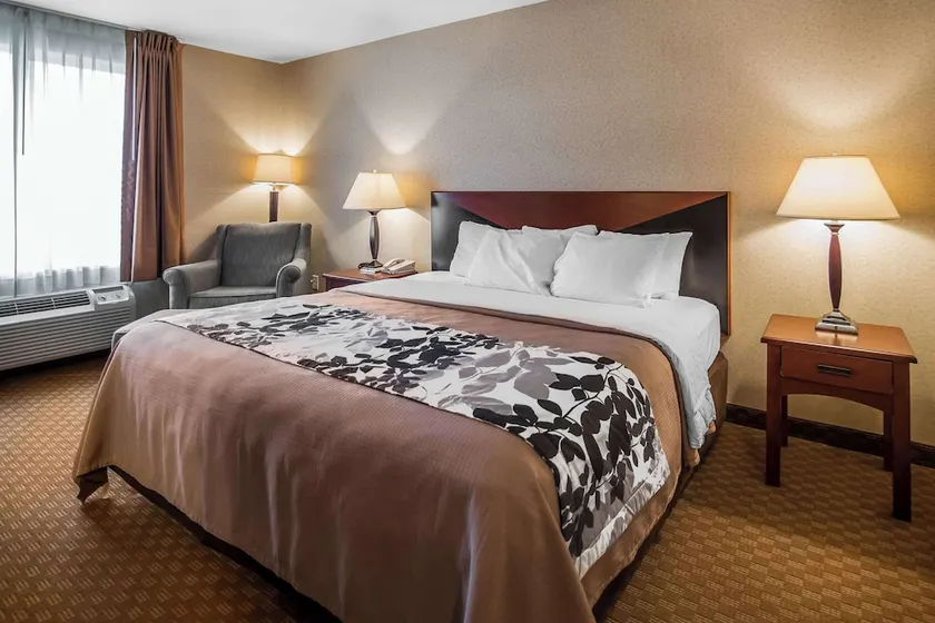 Rodeway Inn & Suites Salina - Image 1