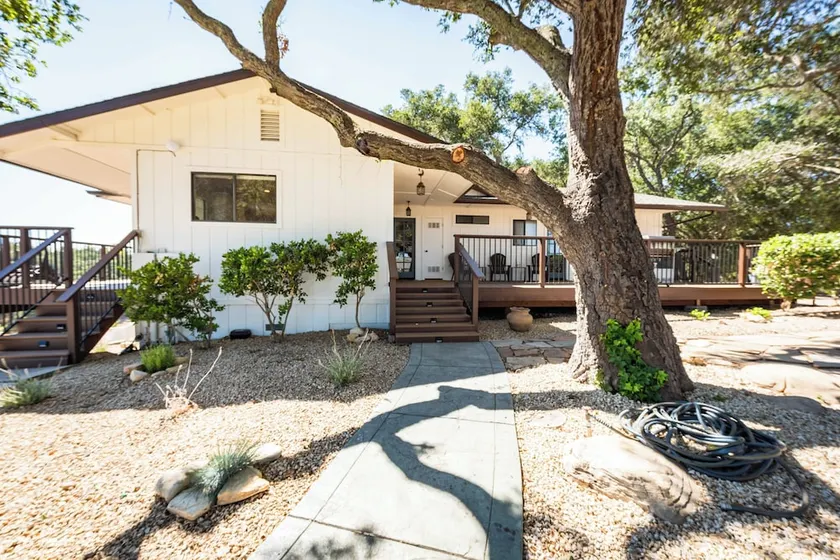 Heartview House - Image 1