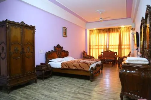 Hotel Narain Continental - Image 1