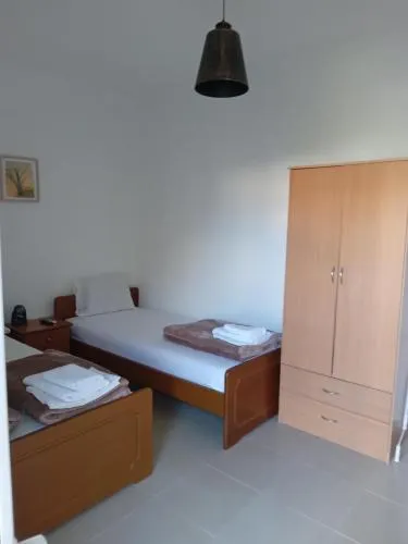 Leonidas Apartments - Image 1