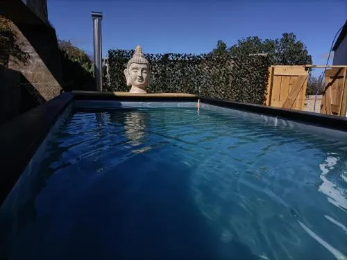 Country Cottage Cabana - Image 1