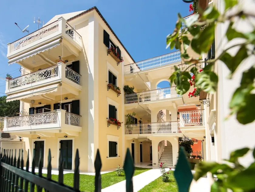Hotel Kirki - Image 1