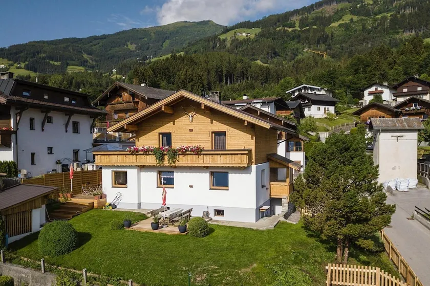 Beautiful holiday home in a stunning location with sauna - Image 1