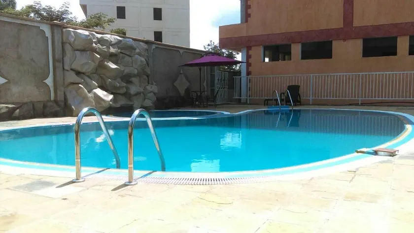 Hotel Rowcena - Image 1