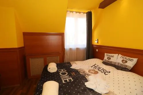 Szekelykert Hotel - Image 1
