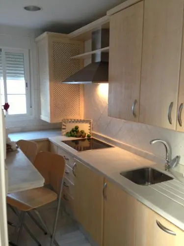 Quartos City Apartments Carmona - Image 1