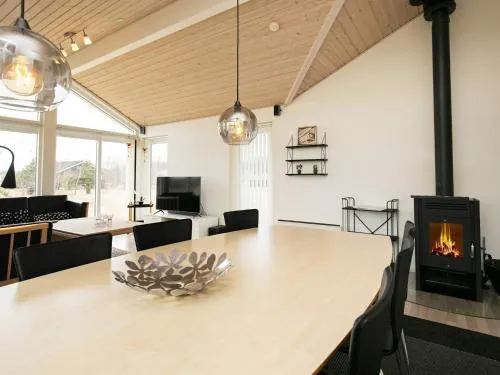 Three Bedroom Holiday Home In Brovst - Image 1