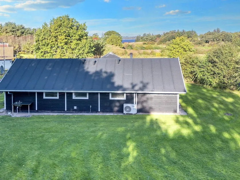 8 Person Holiday Home in Skals - Image 1