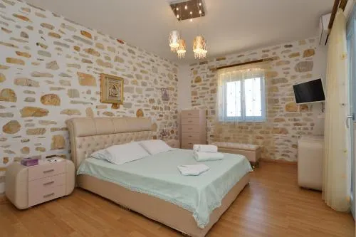 Villa Anna - Image 1