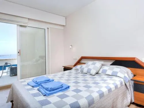 Apartment Mallorca in Palamós - 8 Persons- 4 Bedrooms - Image 1