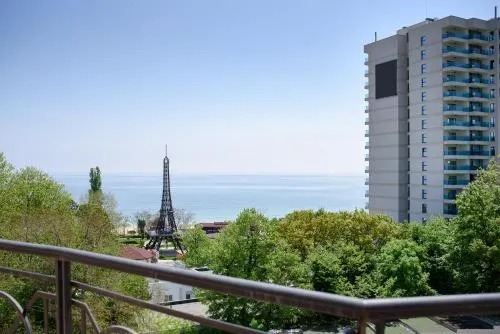 Iglika Apartments - Image 1
