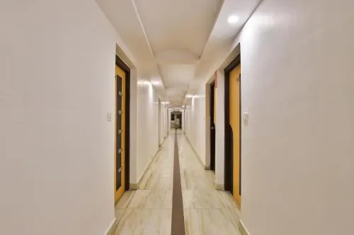 Hotel Mukund - Image 1