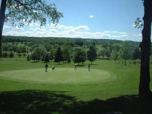 Byrncliff Maple Lodge - Image 1
