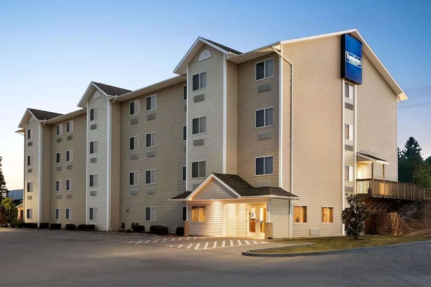 Oak Tree Inn, McAlester - Image 1