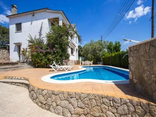 Holiday Home Villa Rosa - Image 1