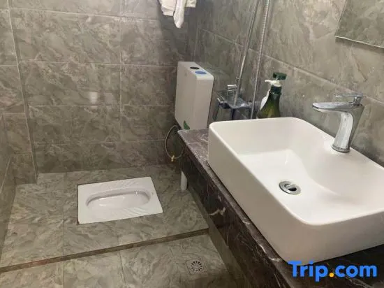 yuantai hotel - Image 1