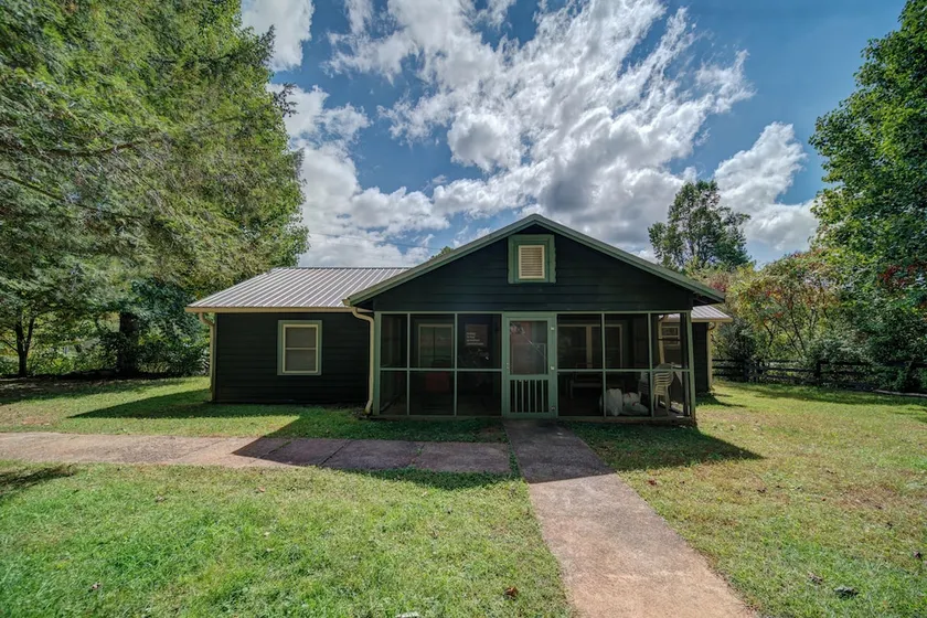Moonshiner's Cabin Minutes From Two Wheels! - Image 1