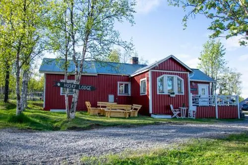 Husky Lodge - Image 1