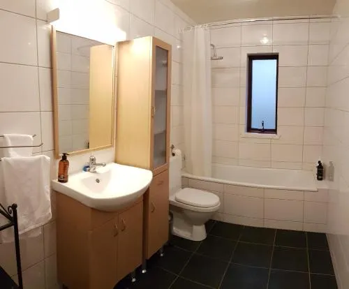 Dadastadir Guesthouse - Image 1