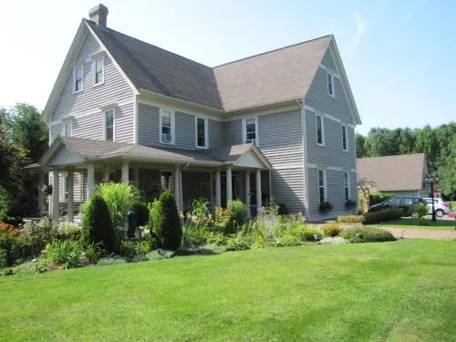 In Wolfville Luxury Bed & Breakfast - Image 1